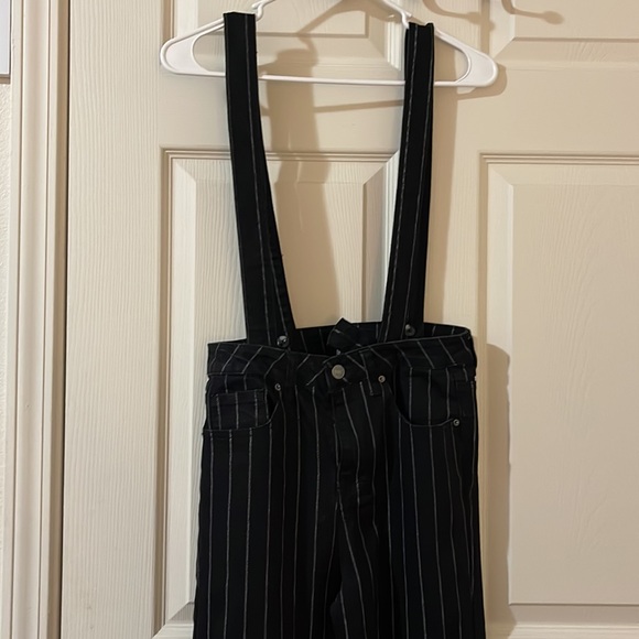 Striped pants with removable suspenders - Picture 2 of 5